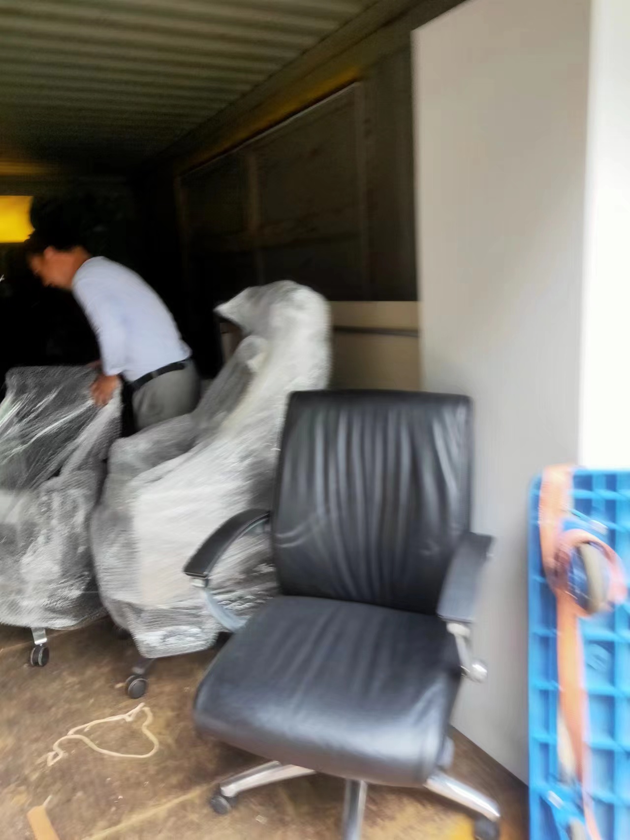 上海静安大众搬家   上海静安搬家 上海南汇大众搬家公司